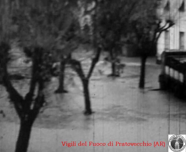 ponte-a-poppi-alluvione-novembre-1966-3