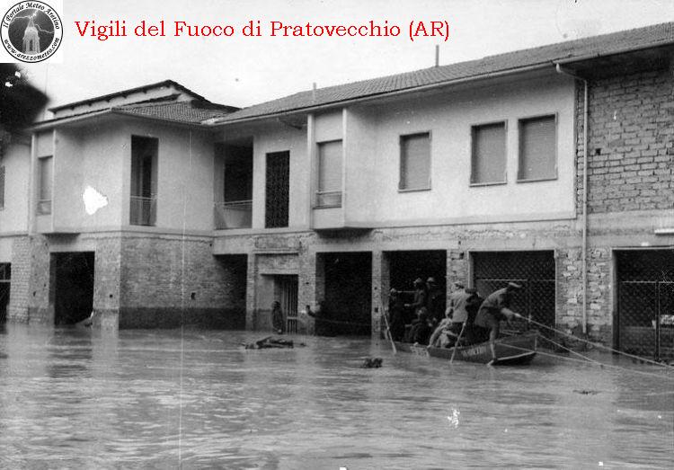 ponte-a-poppi-alluvione-novembre-1966-7