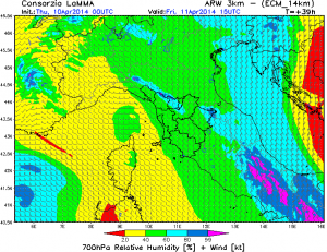 Umidità e vento a 700 hpa per domani pomeriggio  ( Lamma Toscana)